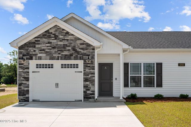 4228 Laurel Ridge Drive B, Greenville, NC 27834