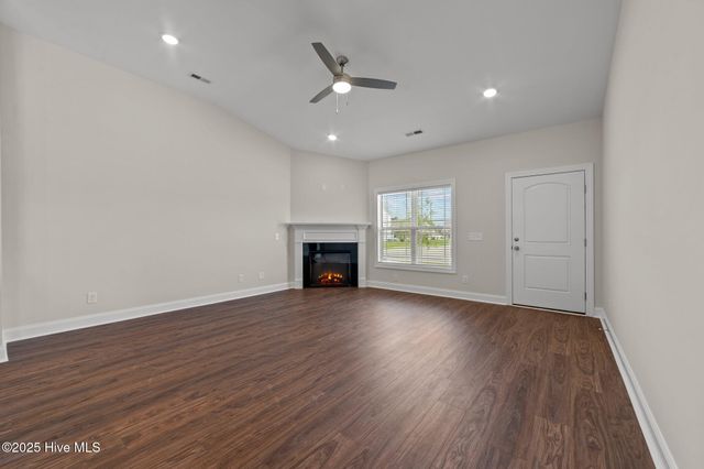 4228 Laurel Ridge Drive B, Greenville, NC 27834