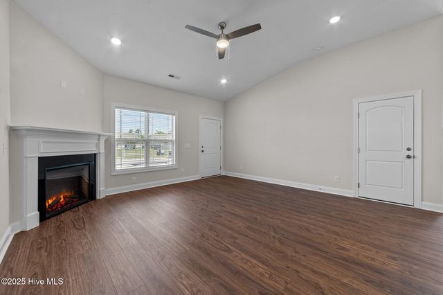 4228 Laurel Ridge Drive B, Greenville, NC 27834