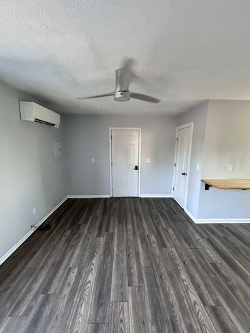 335 N Centerpoint Rd, Portland, TN 37148