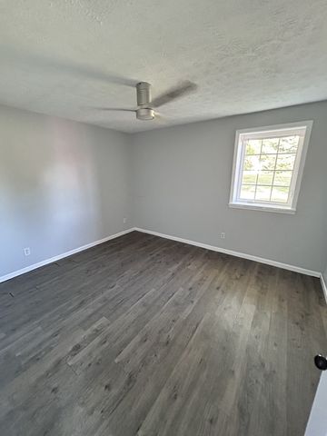 335 N Centerpoint Rd, Portland, TN 37148