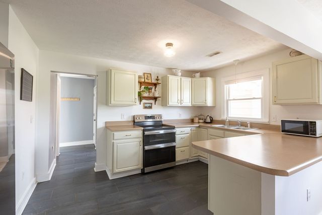 335 N Centerpoint Rd, Portland, TN 37148