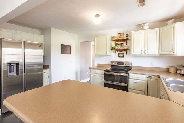 335 N Centerpoint Rd, Portland, TN 37148