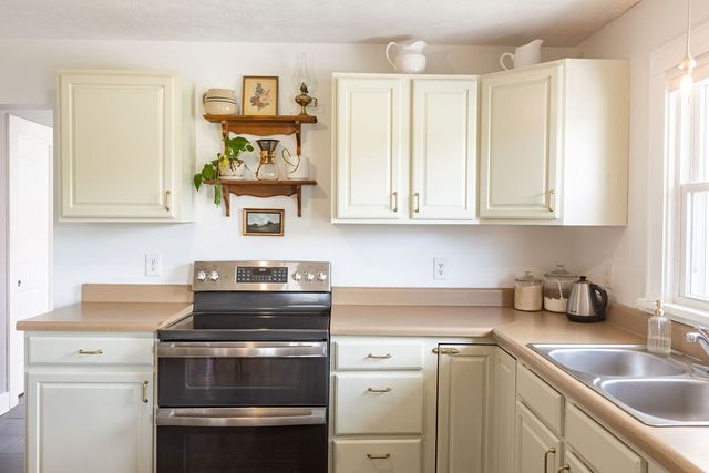 335 N Centerpoint Rd, Portland, TN 37148