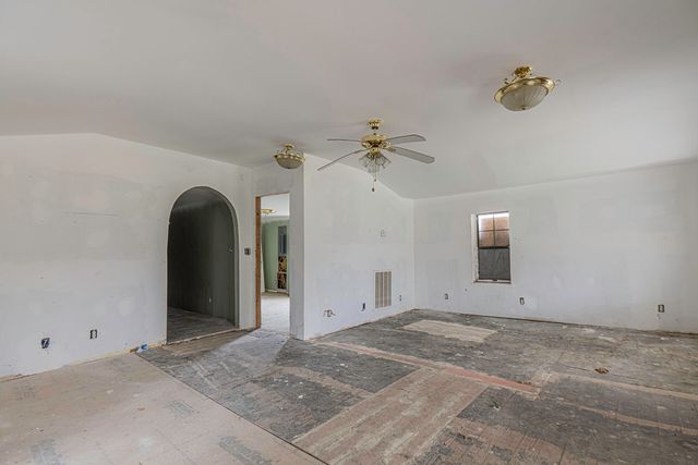 5717 Hwy 301, Trenton, GA 30752