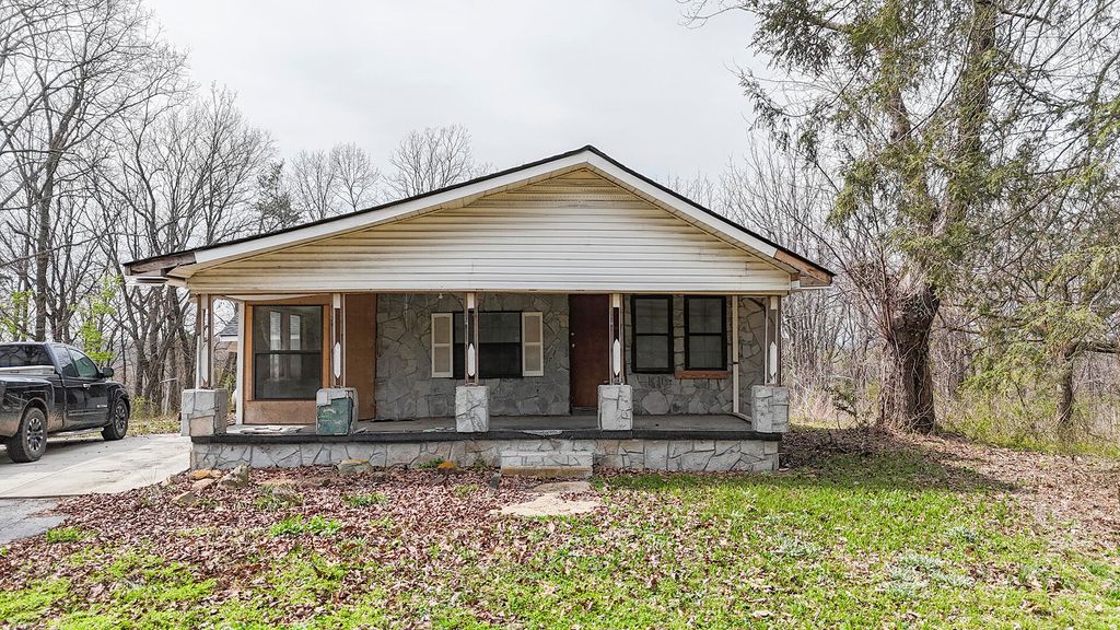 5717 Hwy 301, Trenton, GA 30752