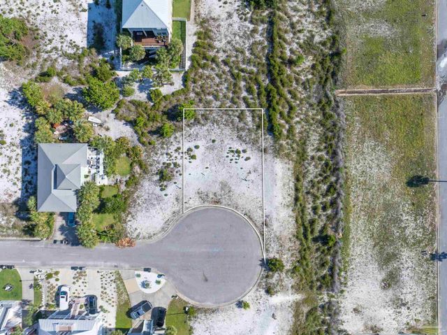 800 Sailfish Ct, Perdido Key, FL 32507