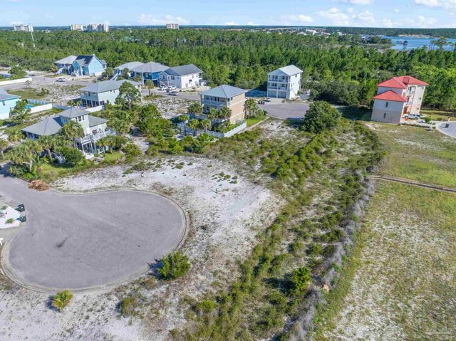 800 Sailfish Ct, Perdido Key, FL 32507