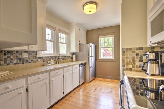 314 Van Buren Street, South Haven City, MI 49090