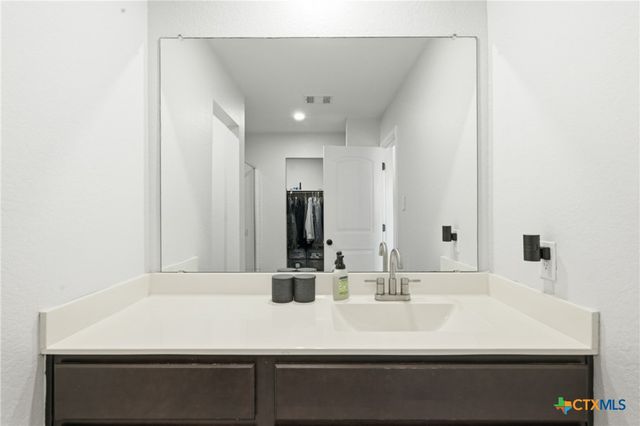 175 Lake Glen, San Marcos, TX 78666
