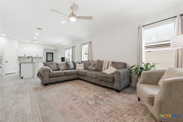 175 Lake Glen, San Marcos, TX 78666