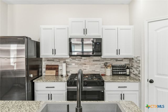 175 Lake Glen, San Marcos, TX 78666