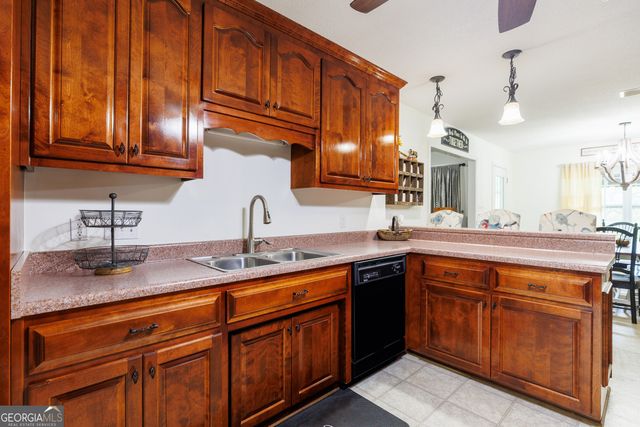 5681 Upper New Bethel Road, Ray City, GA 31645