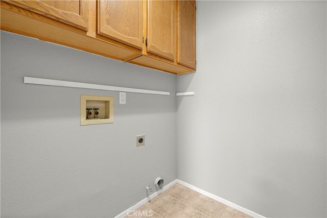 11730 Oak, Apple Valley, CA 92308