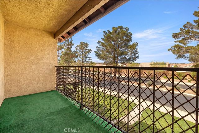 11730 Oak, Apple Valley, CA 92308