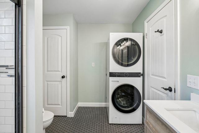 2632 Owens Dr, Santa Fe, TN 38482