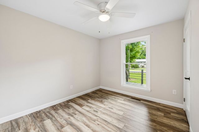 2632 Owens Dr, Santa Fe, TN 38482