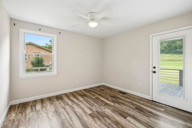 2632 Owens Dr, Santa Fe, TN 38482