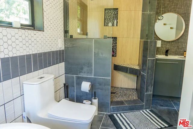 1933 Lemoyne Street, Los Angeles, CA 90026