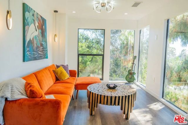 1933 Lemoyne Street, Los Angeles, CA 90026