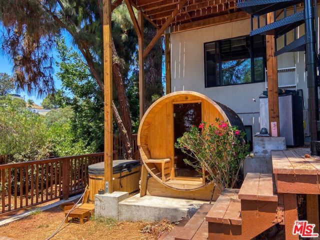 1933 Lemoyne Street, Los Angeles, CA 90026