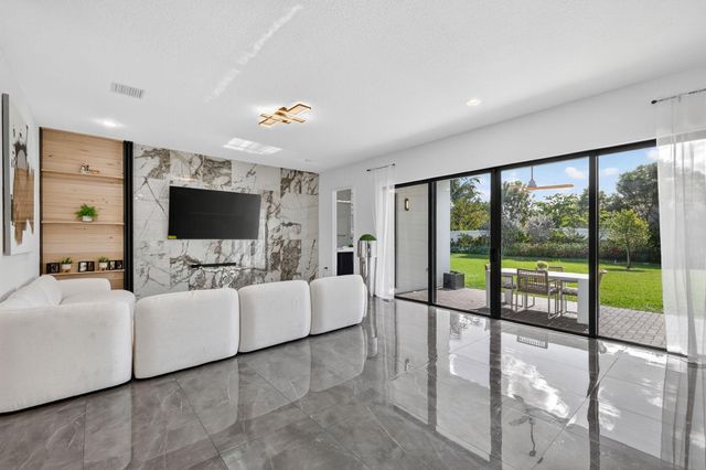 17574 Sparkling River Road, Boca Raton, FL 33496