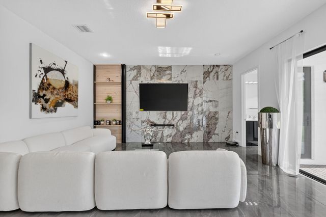 17574 Sparkling River Road, Boca Raton, FL 33496