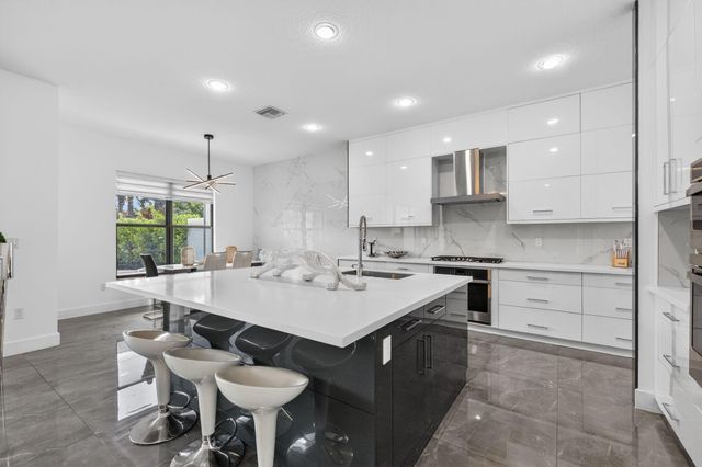 17574 Sparkling River Road, Boca Raton, FL 33496