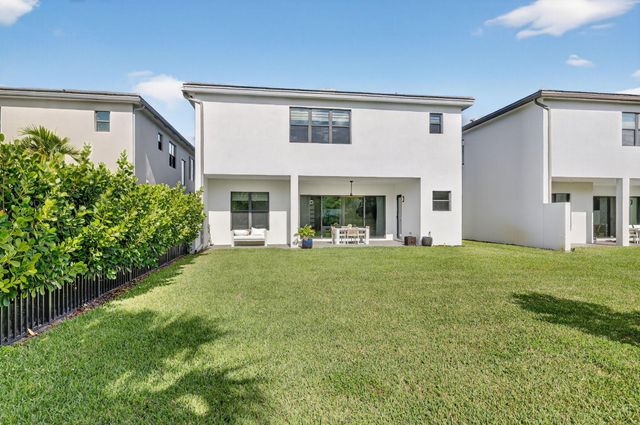17574 Sparkling River Road, Boca Raton, FL 33496