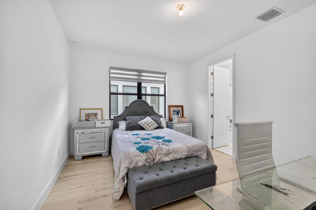 17574 Sparkling River Road, Boca Raton, FL 33496