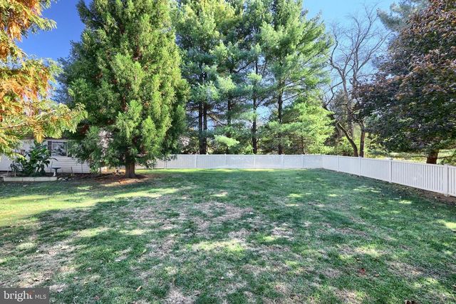 571 LAKE MEADE DR, East Berlin, PA 17316