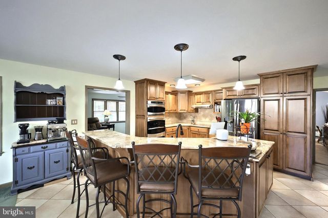 571 LAKE MEADE DR, East Berlin, PA 17316