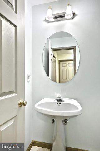 571 LAKE MEADE DR, East Berlin, PA 17316