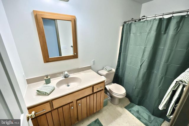 571 LAKE MEADE DR, East Berlin, PA 17316