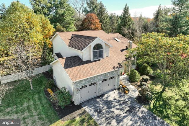 571 LAKE MEADE DR, East Berlin, PA 17316