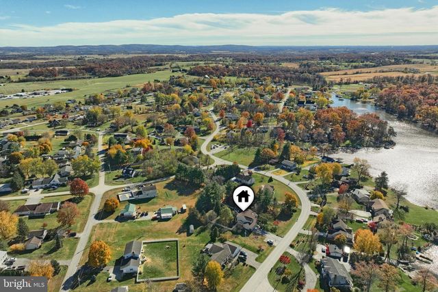 571 LAKE MEADE DR, East Berlin, PA 17316