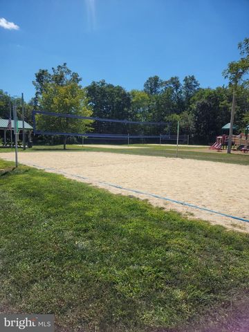 571 LAKE MEADE DR, East Berlin, PA 17316