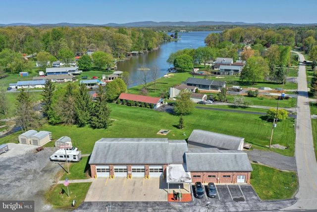 571 LAKE MEADE DR, East Berlin, PA 17316