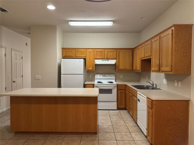 9 Deerfield DR B, Wimberley, TX 78676