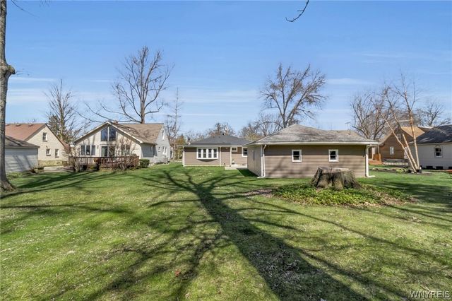 97 Huntington Court, Hamburg, NY 14075