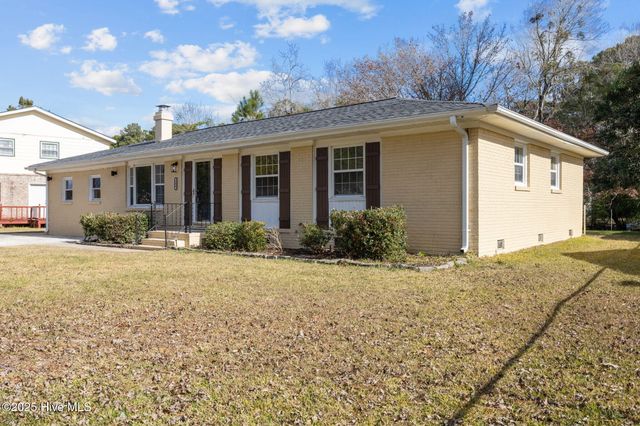 504 Oakwood Avenue, Jacksonville, NC 28546