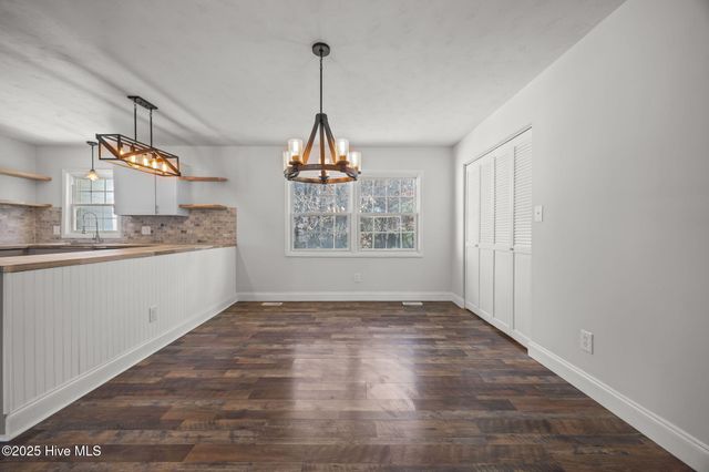 504 Oakwood Avenue, Jacksonville, NC 28546