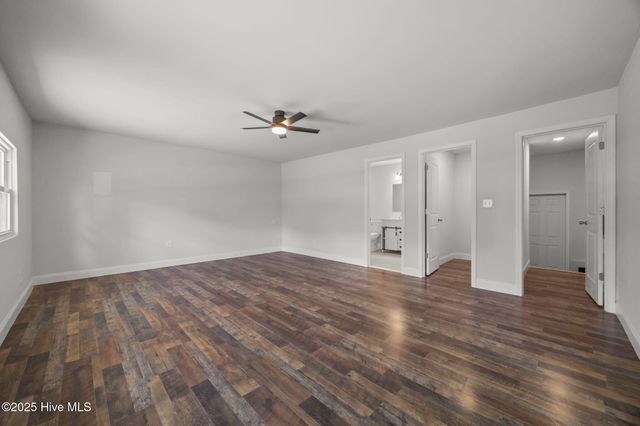 504 Oakwood Avenue, Jacksonville, NC 28546