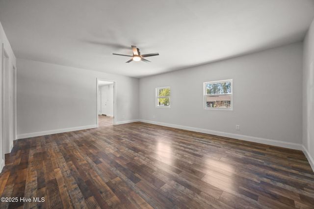 504 Oakwood Avenue, Jacksonville, NC 28546