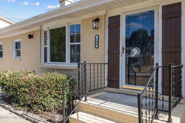 504 Oakwood Avenue, Jacksonville, NC 28546