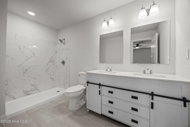 504 Oakwood Avenue, Jacksonville, NC 28546