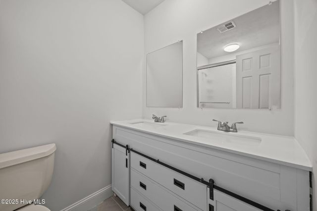 504 Oakwood Avenue, Jacksonville, NC 28546