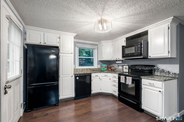 11 Arthur Avenue, Enfield, CT 06082