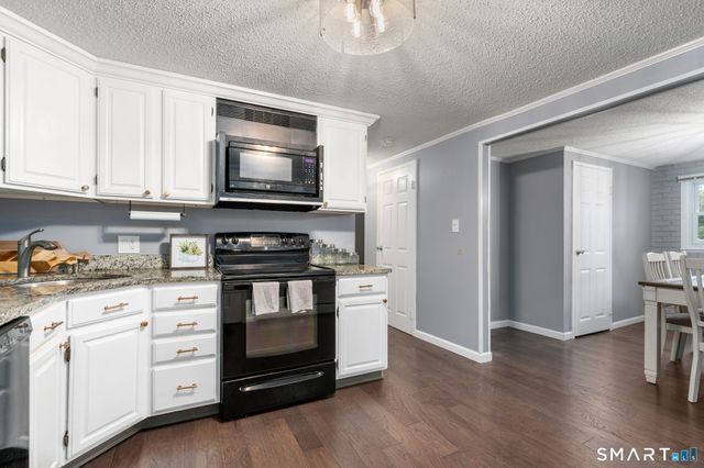 11 Arthur Avenue, Enfield, CT 06082