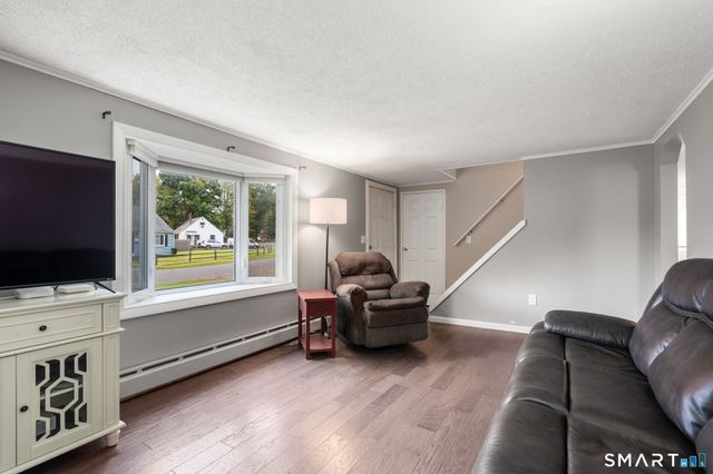 11 Arthur Avenue, Enfield, CT 06082